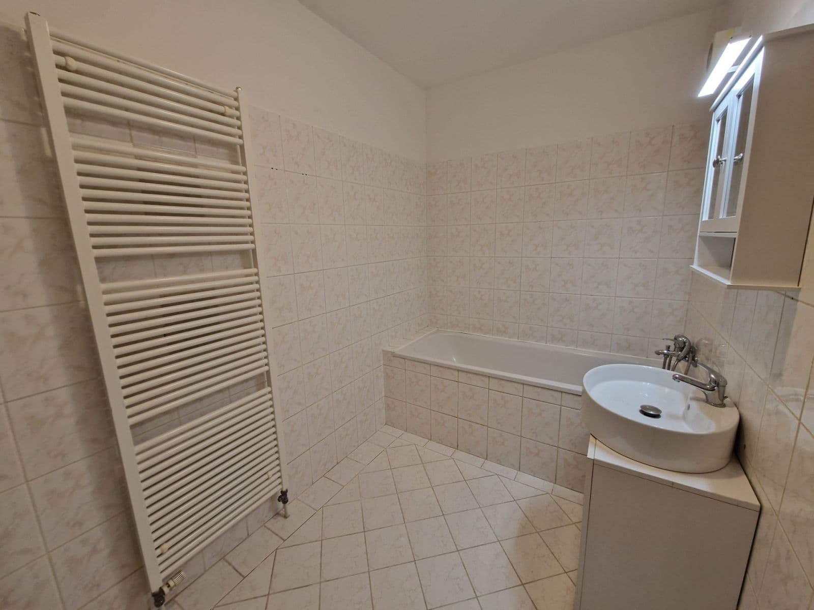 Pronájem bytu 2+1 64 m², Stradovská, Chlumec, Ústecký kraj Pronájem bytu 2+1 64 m², Stradovská, Chlumec, Ústecký kraj