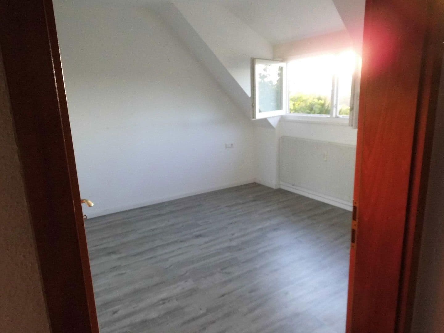 Pronájem bytu 2+1 50 m², Stuttgart, Bádensko-Württembersko Pronájem bytu 2+1 50 m², Stuttgart, Bádensko-Württembersko