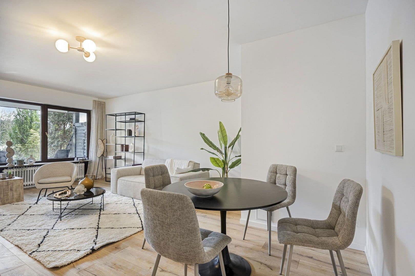 Prodej bytu 3+1 84 m², Meerbusch, Severní Porýní-Vestfálsko Prodej bytu 3+1 84 m², Meerbusch, Severní Porýní-Vestfálsko