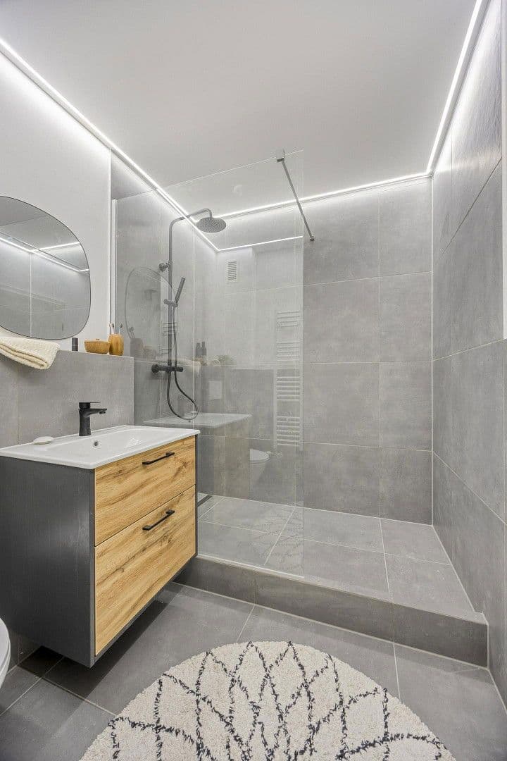 Prodej bytu 3+1 84 m², Meerbusch, Severní Porýní-Vestfálsko Prodej bytu 3+1 84 m², Meerbusch, Severní Porýní-Vestfálsko