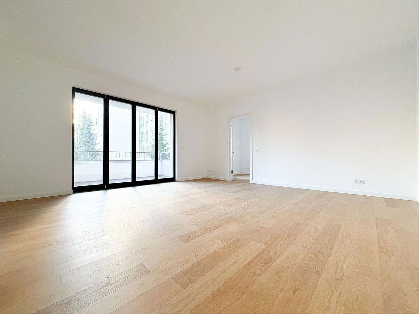 Prodej bytu 3+1 80 m², Berlin, Berlín Prodej bytu 3+1 80 m², Berlin, Berlín