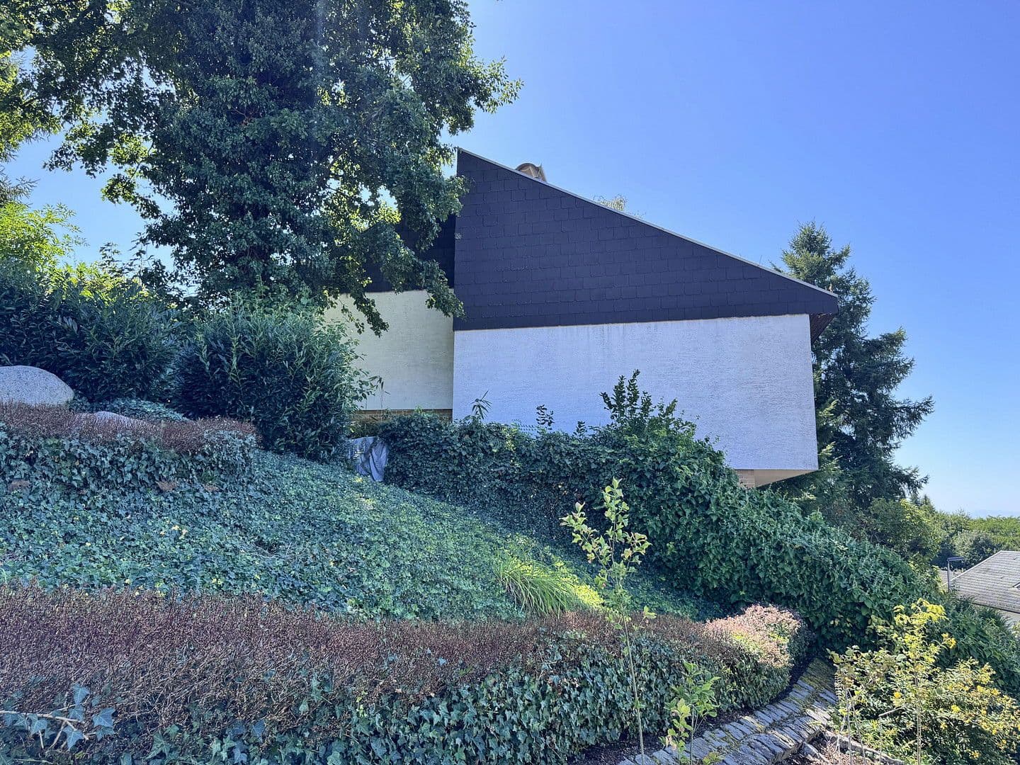 Prodej domu 150 m², pozemek 649 m², Im Silberloch, Lauf, Bádensko-Württembersko Prodej domu 150 m², pozemek 649 m², Im Silberloch, Lauf, Bádensko-Württembersko