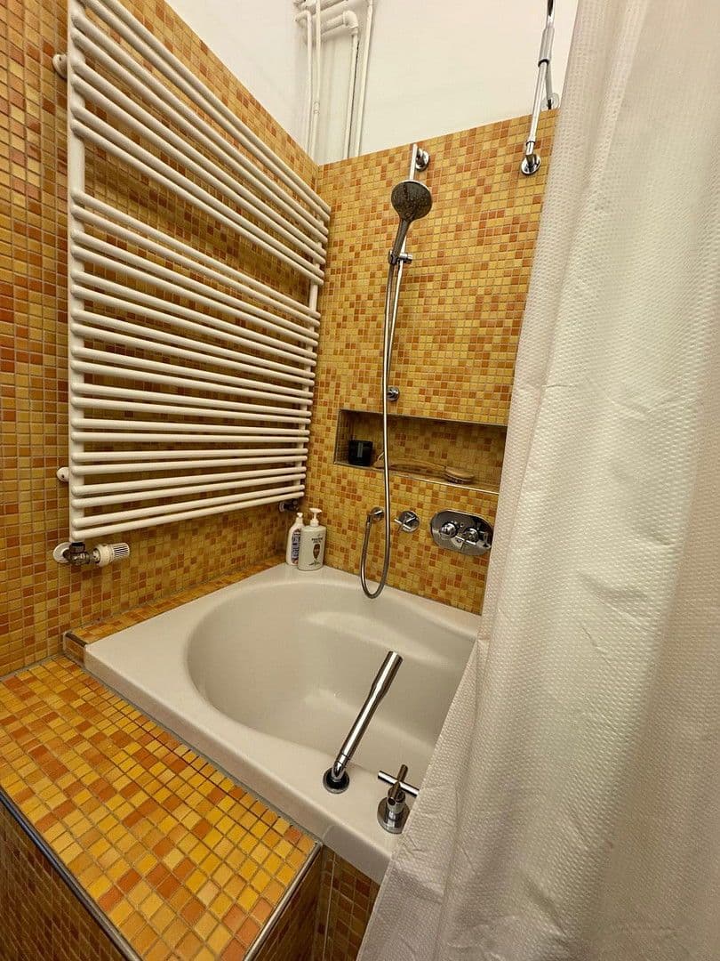 Pronájem bytu 6+1 254 m², Nürnberg, Bavorsko Pronájem bytu 6+1 254 m², Nürnberg, Bavorsko