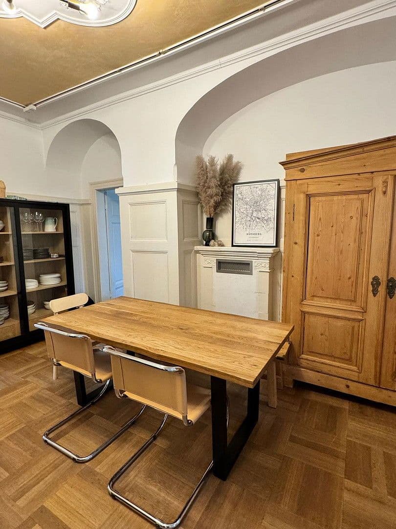 Pronájem bytu 6+1 254 m², Nürnberg, Bavorsko Pronájem bytu 6+1 254 m², Nürnberg, Bavorsko