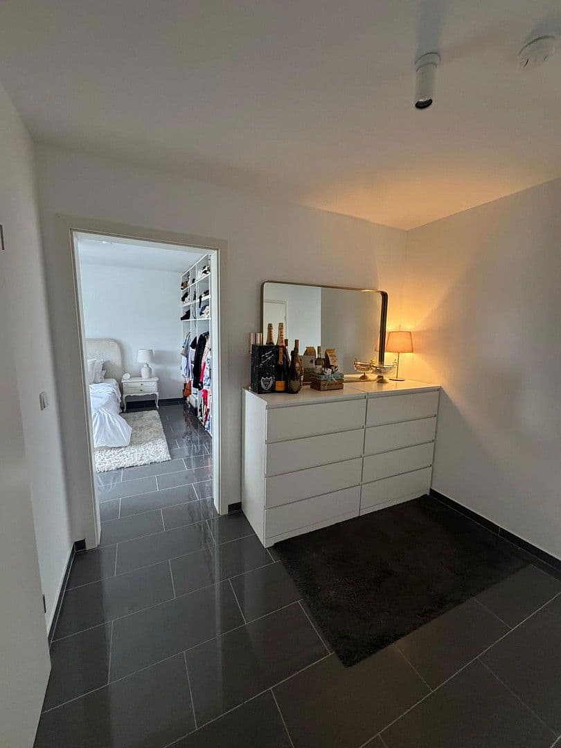 Prodej bytu 3+1 73 m², An der Rheinbahn 17, Meerbusch, Severní Porýní-Vestfálsko Prodej bytu 3+1 73 m², An der Rheinbahn 17, Meerbusch, Severní Porýní-Vestfálsko