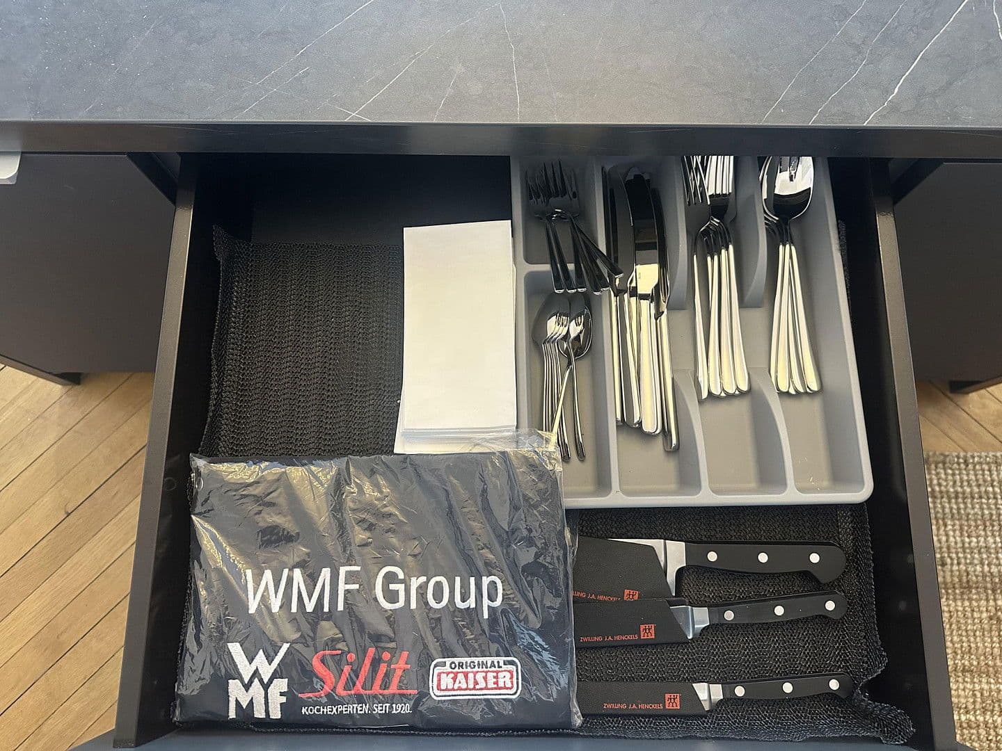 Pronájem bytu 3+1 93 m², Sophie-Charlotten-Str. 49, Berlin, Berlín Pronájem bytu 3+1 93 m², Sophie-Charlotten-Str. 49, Berlin, Berlín