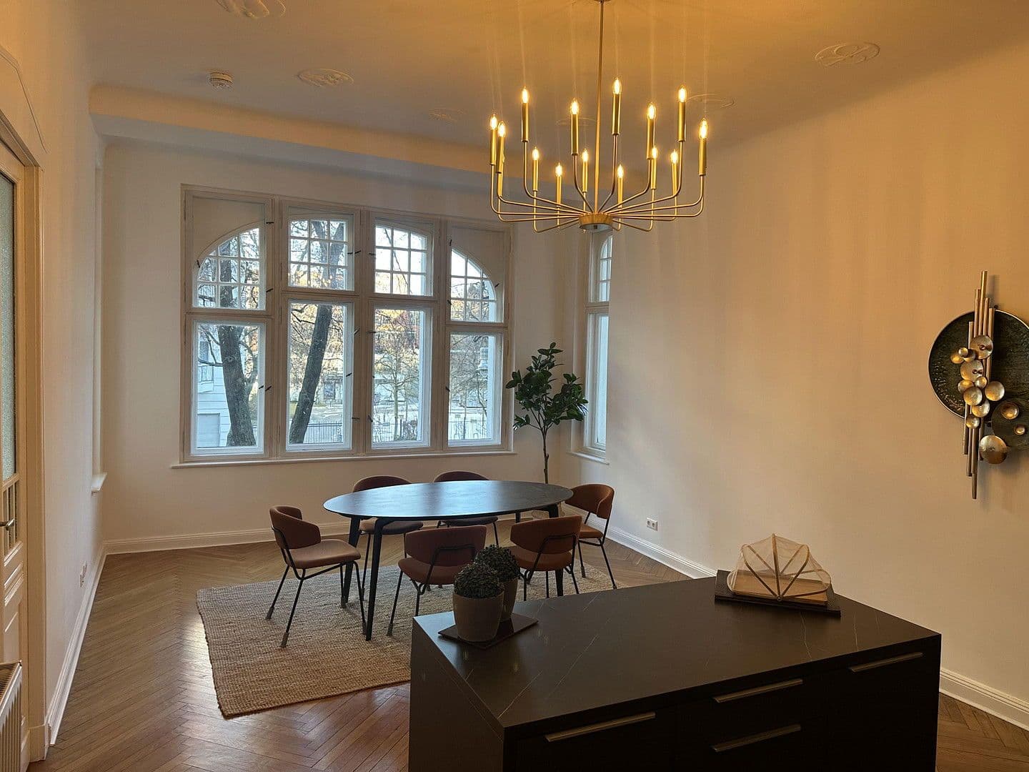 Pronájem bytu 3+1 93 m², Sophie-Charlotten-Str. 49, Berlin, Berlín Pronájem bytu 3+1 93 m², Sophie-Charlotten-Str. 49, Berlin, Berlín