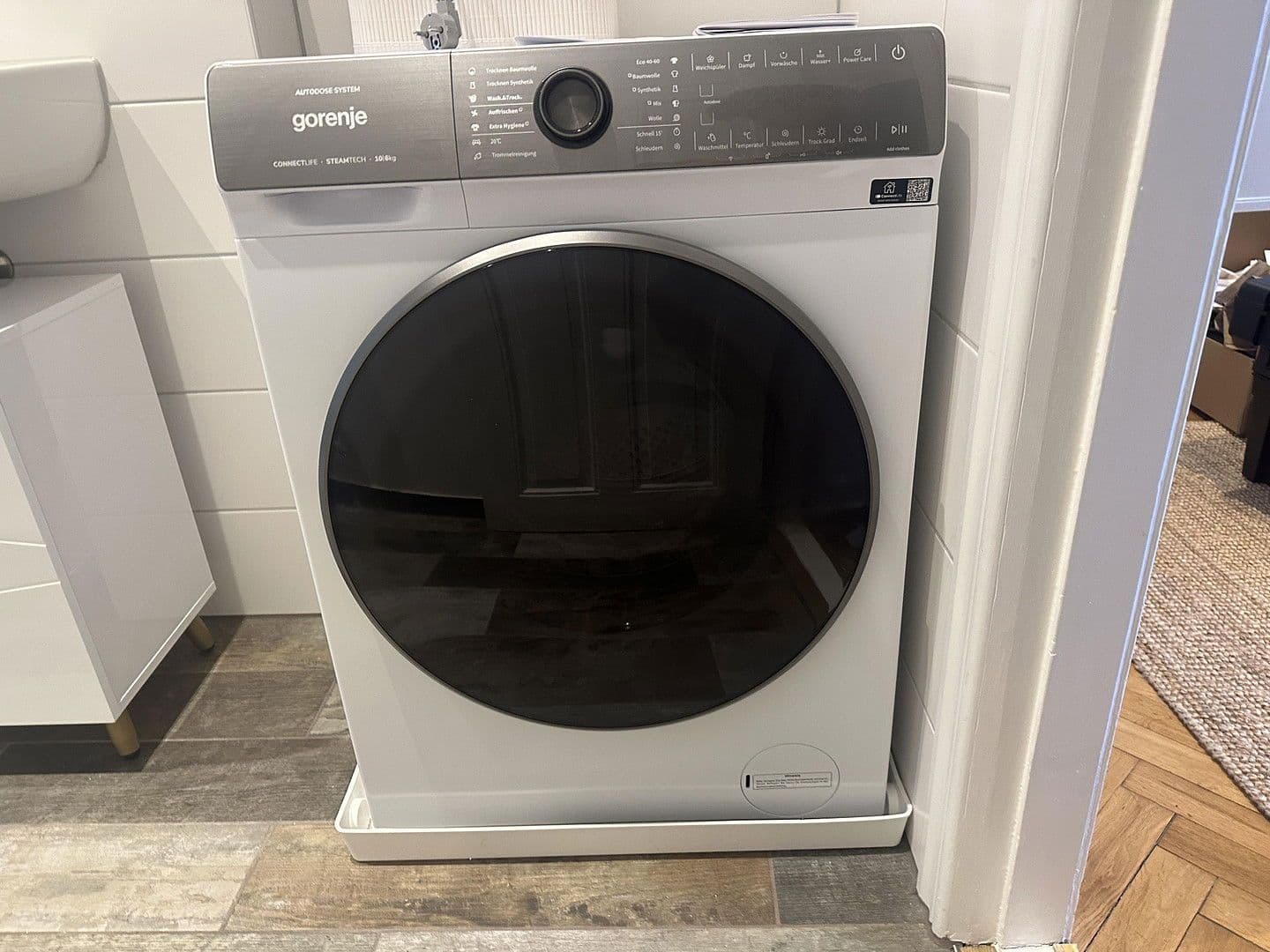 Pronájem bytu 3+1 93 m², Sophie-Charlotten-Str. 49, Berlin, Berlín Pronájem bytu 3+1 93 m², Sophie-Charlotten-Str. 49, Berlin, Berlín