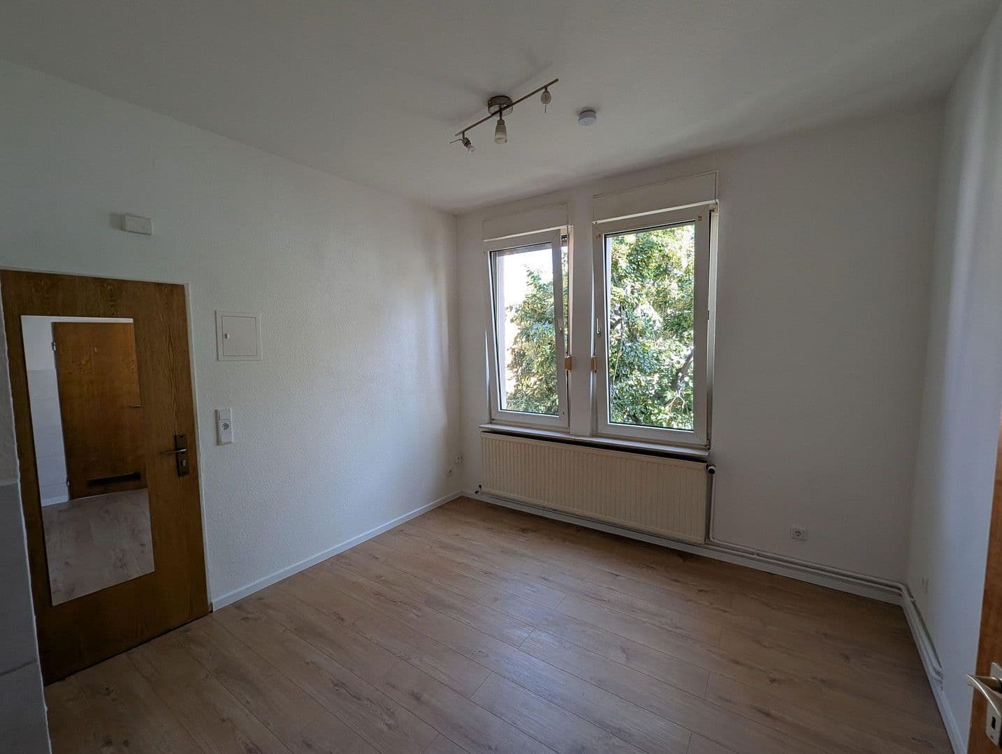 Pronájem bytu 2+1 30 m², Budenbergstraße 13, Budenheim, Porýní-Falc Pronájem bytu 2+1 30 m², Budenbergstraße 13, Budenheim, Porýní-Falc