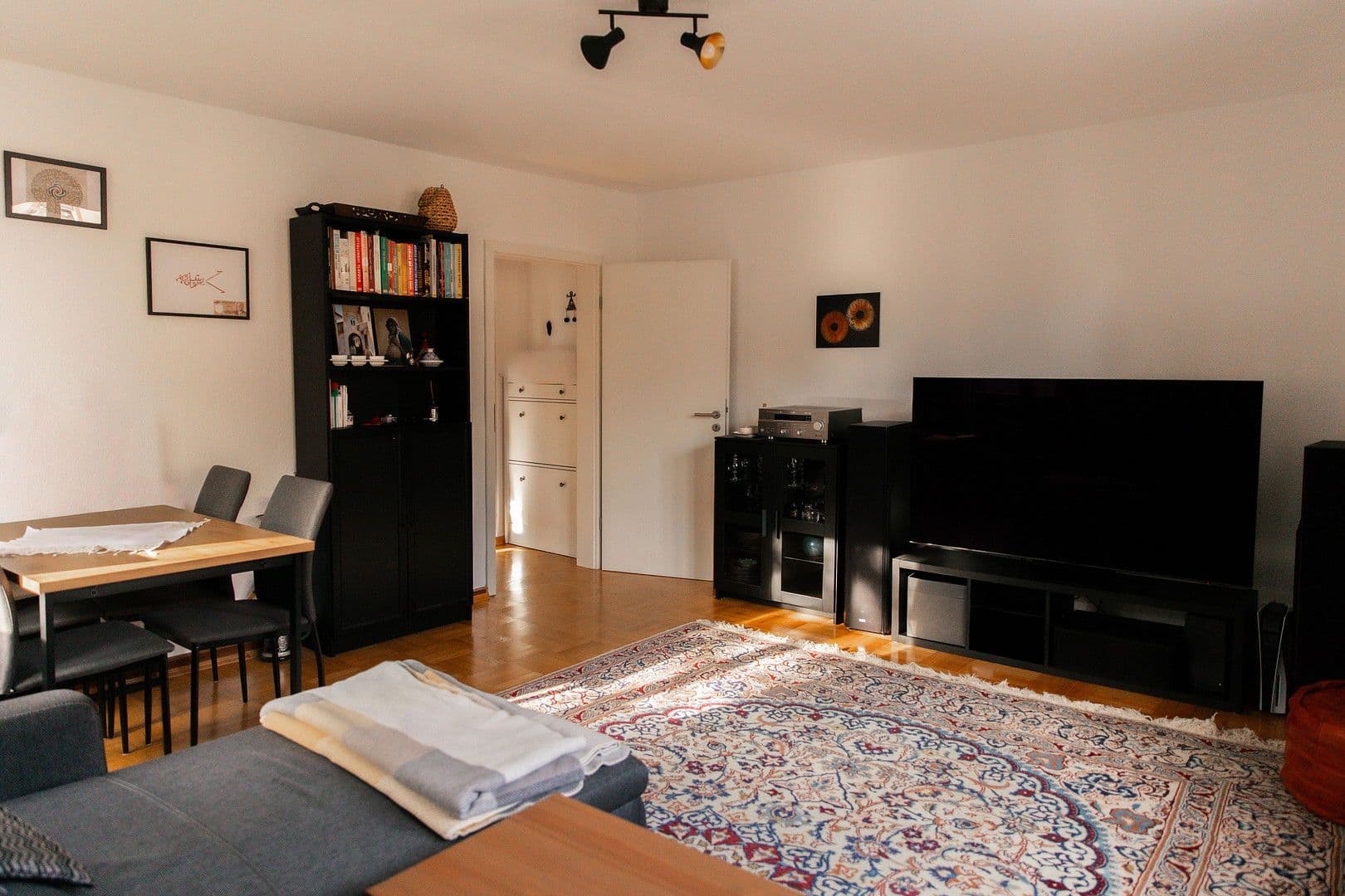Prodej domu 386 m², pozemek 208 m², Röhrborngasse 1, Bergen-Enkheim, Hessen Prodej domu 386 m², pozemek 208 m², Röhrborngasse 1, Bergen-Enkheim, Hessen