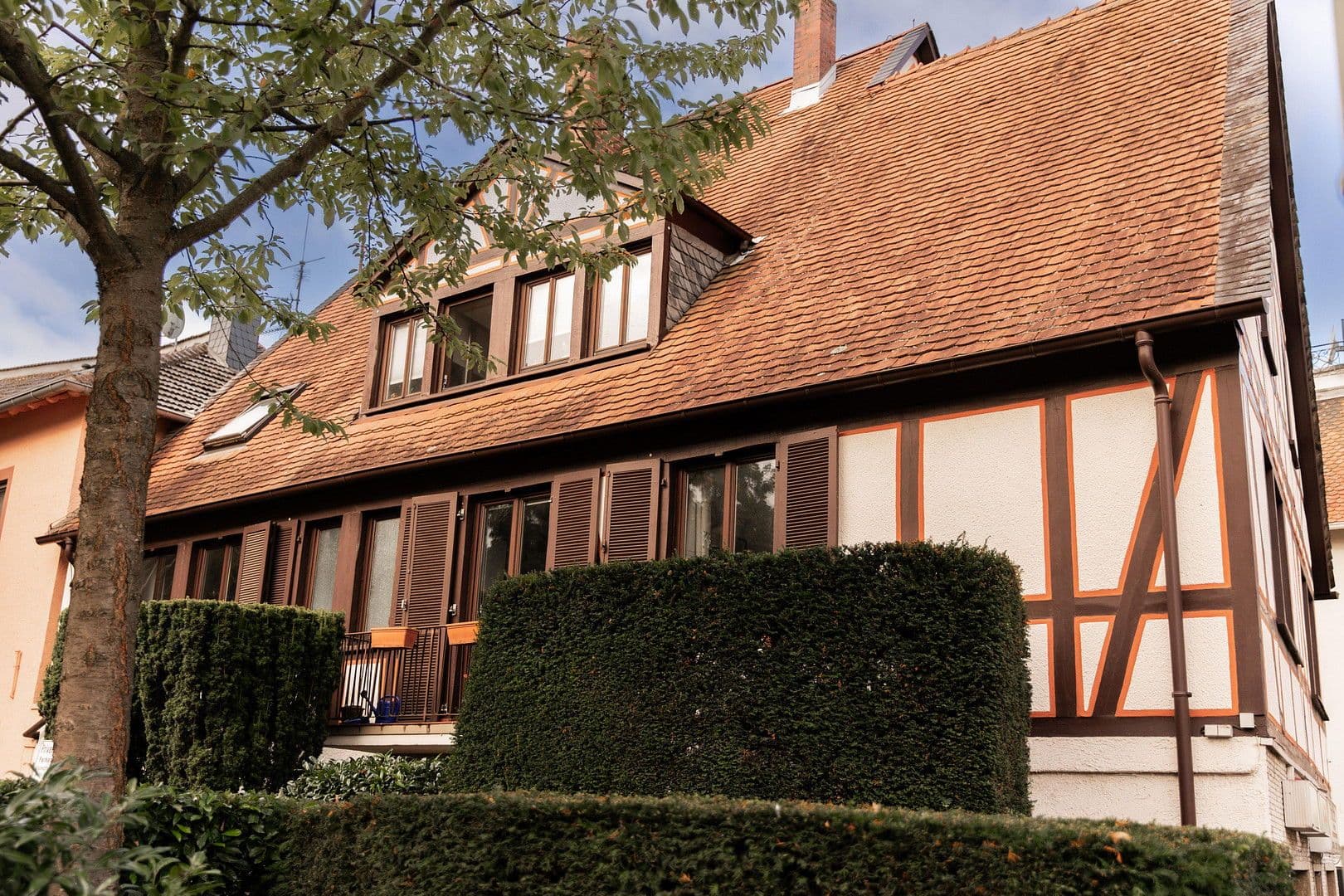 Prodej domu 386 m², pozemek 208 m², Röhrborngasse 1, Bergen-Enkheim, Hessen Prodej domu 386 m², pozemek 208 m², Röhrborngasse 1, Bergen-Enkheim, Hessen