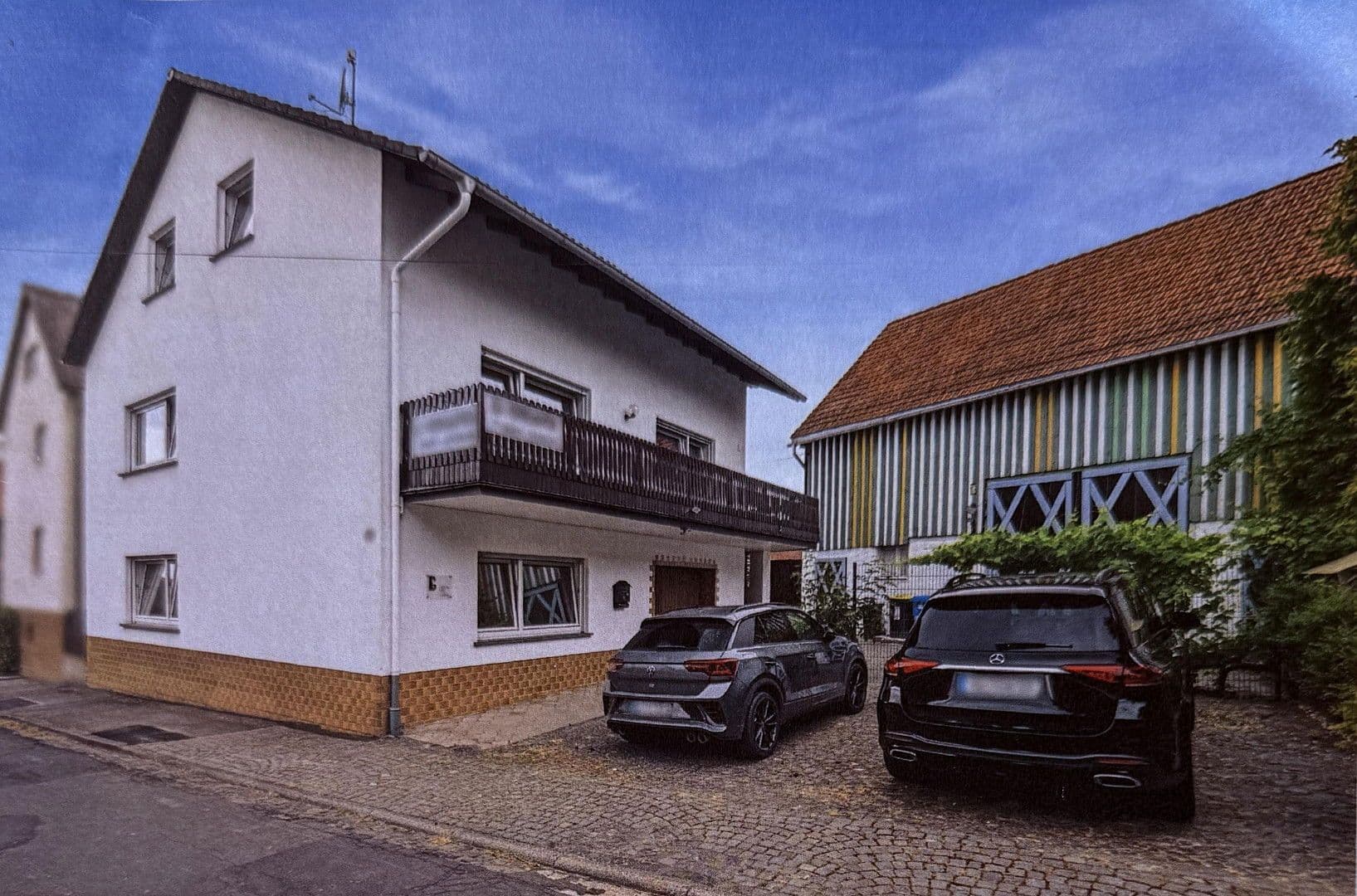 Prodej domu 248 m², pozemek 477 m², Bernsfelder Straße 24, Grünberg, Hessen Prodej domu 248 m², pozemek 477 m², Bernsfelder Straße 24, Grünberg, Hessen