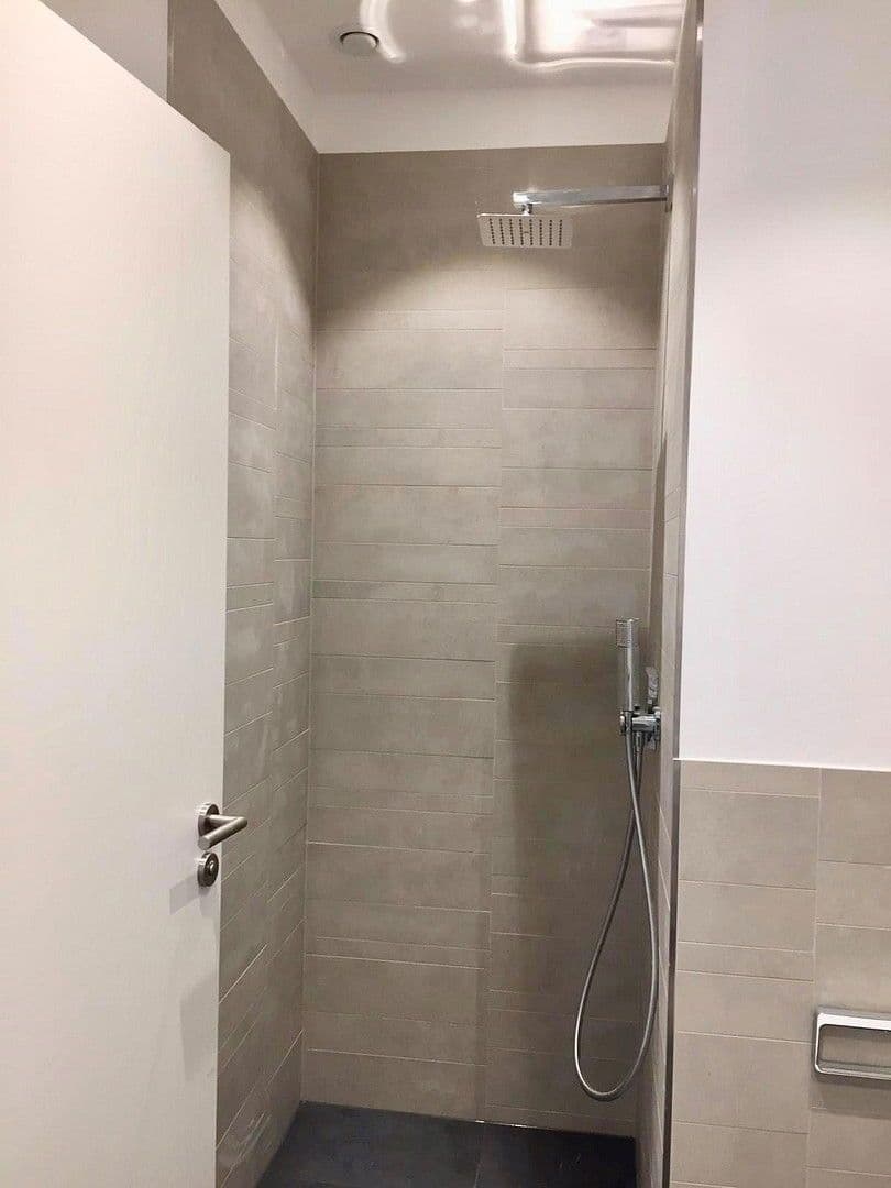 Pronájem bytu 2+1 81 m², Hanauer Landstraße 155-157, Frankfurt am Main, Hessen Pronájem bytu 2+1 81 m², Hanauer Landstraße 155-157, Frankfurt am Main, Hessen