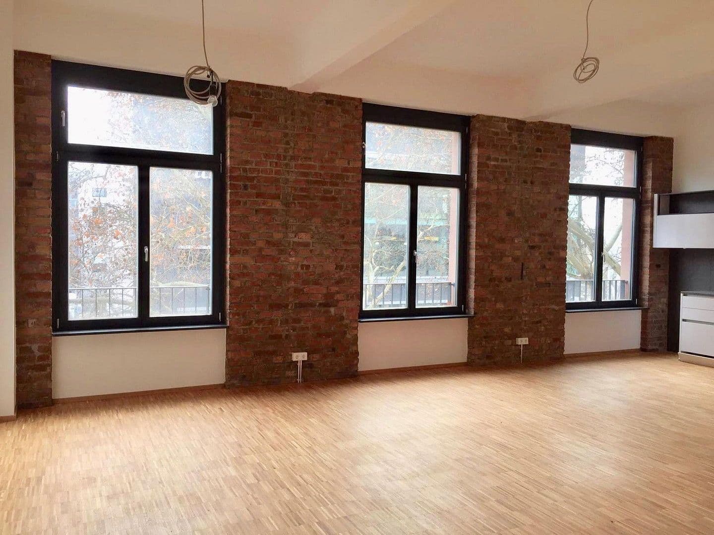 Pronájem bytu 2+1 81 m², Hanauer Landstraße 155-157, Frankfurt am Main, Hessen Pronájem bytu 2+1 81 m², Hanauer Landstraße 155-157, Frankfurt am Main, Hessen