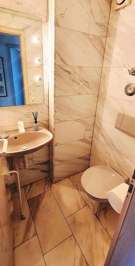 Prodej bytu 3+1 117 m², Berner Str. 8, Stuttgart, Bádensko-Württembersko Prodej bytu 3+1 117 m², Berner Str. 8, Stuttgart, Bádensko-Württembersko