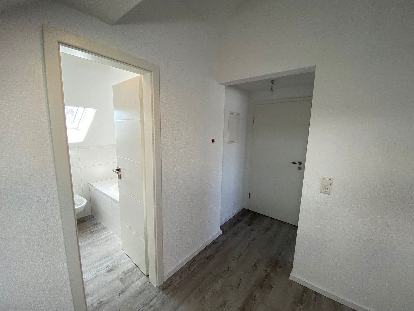 Pronájem bytu 1+kk 25 m², Schillerstraße 12, Pforzheim, Bádensko-Württembersko Pronájem bytu 1+kk 25 m², Schillerstraße 12, Pforzheim, Bádensko-Württembersko