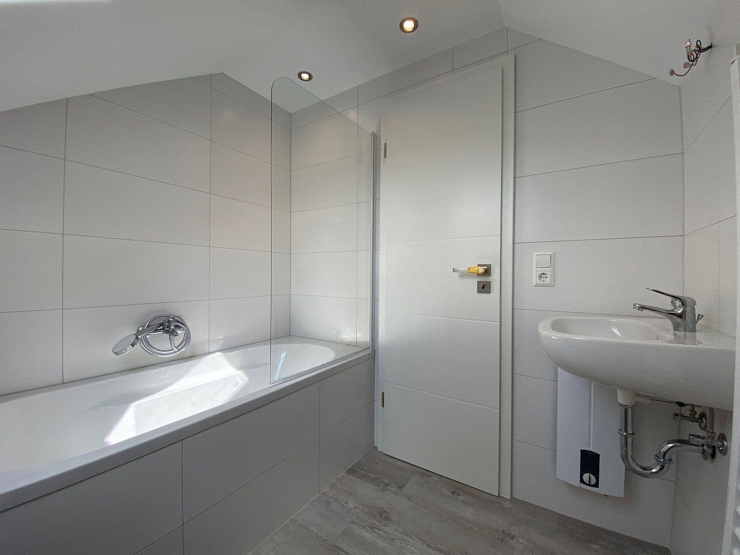 Pronájem bytu 1+kk 25 m², Schillerstraße 12, Pforzheim, Bádensko-Württembersko Pronájem bytu 1+kk 25 m², Schillerstraße 12, Pforzheim, Bádensko-Württembersko