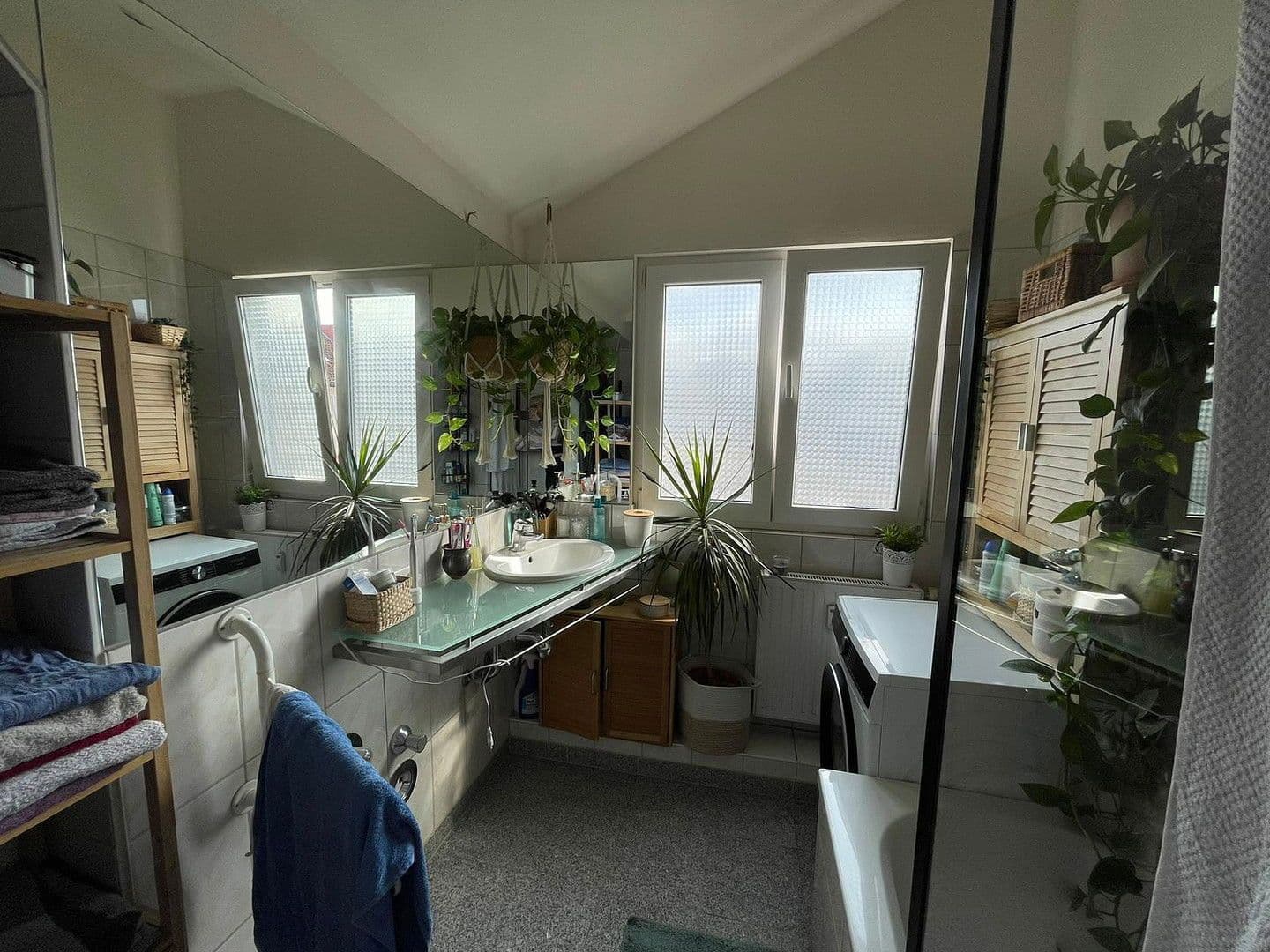 Pronájem bytu 3+1 69 m², Georgstr. 11, Osnabrück, Dolní Sasko Pronájem bytu 3+1 69 m², Georgstr. 11, Osnabrück, Dolní Sasko