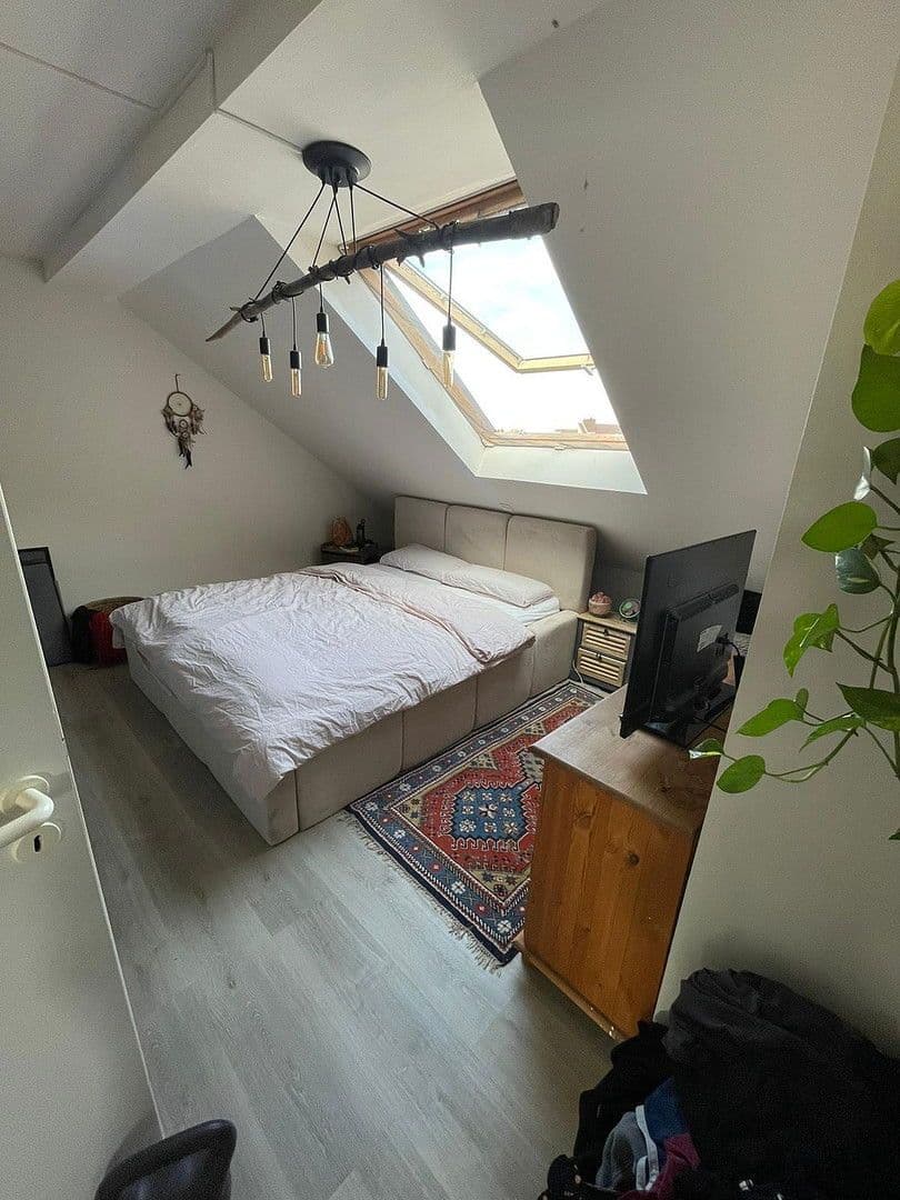 Pronájem bytu 3+1 69 m², Georgstr. 11, Osnabrück, Dolní Sasko Pronájem bytu 3+1 69 m², Georgstr. 11, Osnabrück, Dolní Sasko