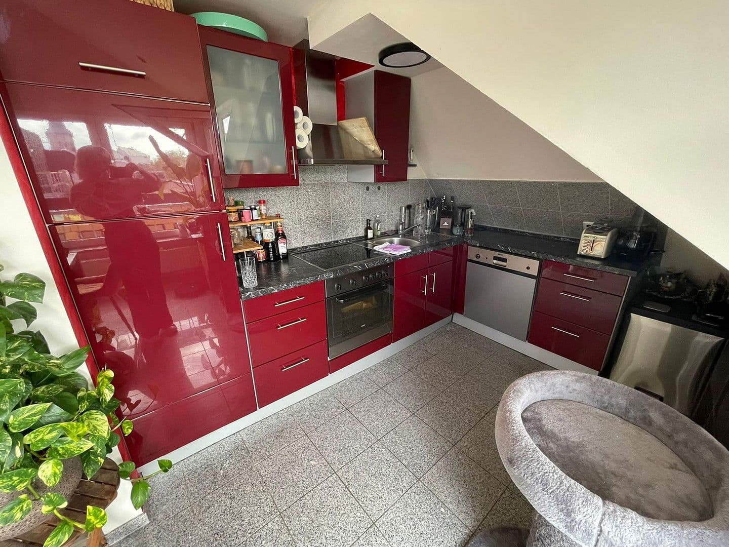 Pronájem bytu 3+1 69 m², Georgstr. 11, Osnabrück, Dolní Sasko Pronájem bytu 3+1 69 m², Georgstr. 11, Osnabrück, Dolní Sasko