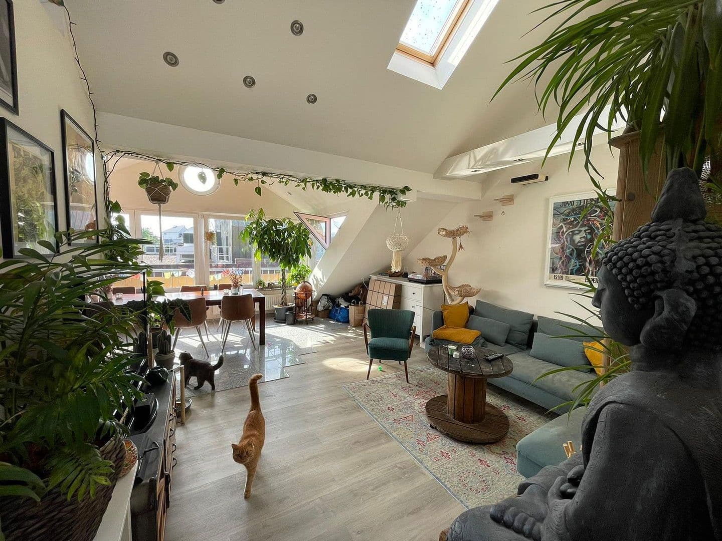 Pronájem bytu 3+1 69 m², Georgstr. 11, Osnabrück, Dolní Sasko Pronájem bytu 3+1 69 m², Georgstr. 11, Osnabrück, Dolní Sasko