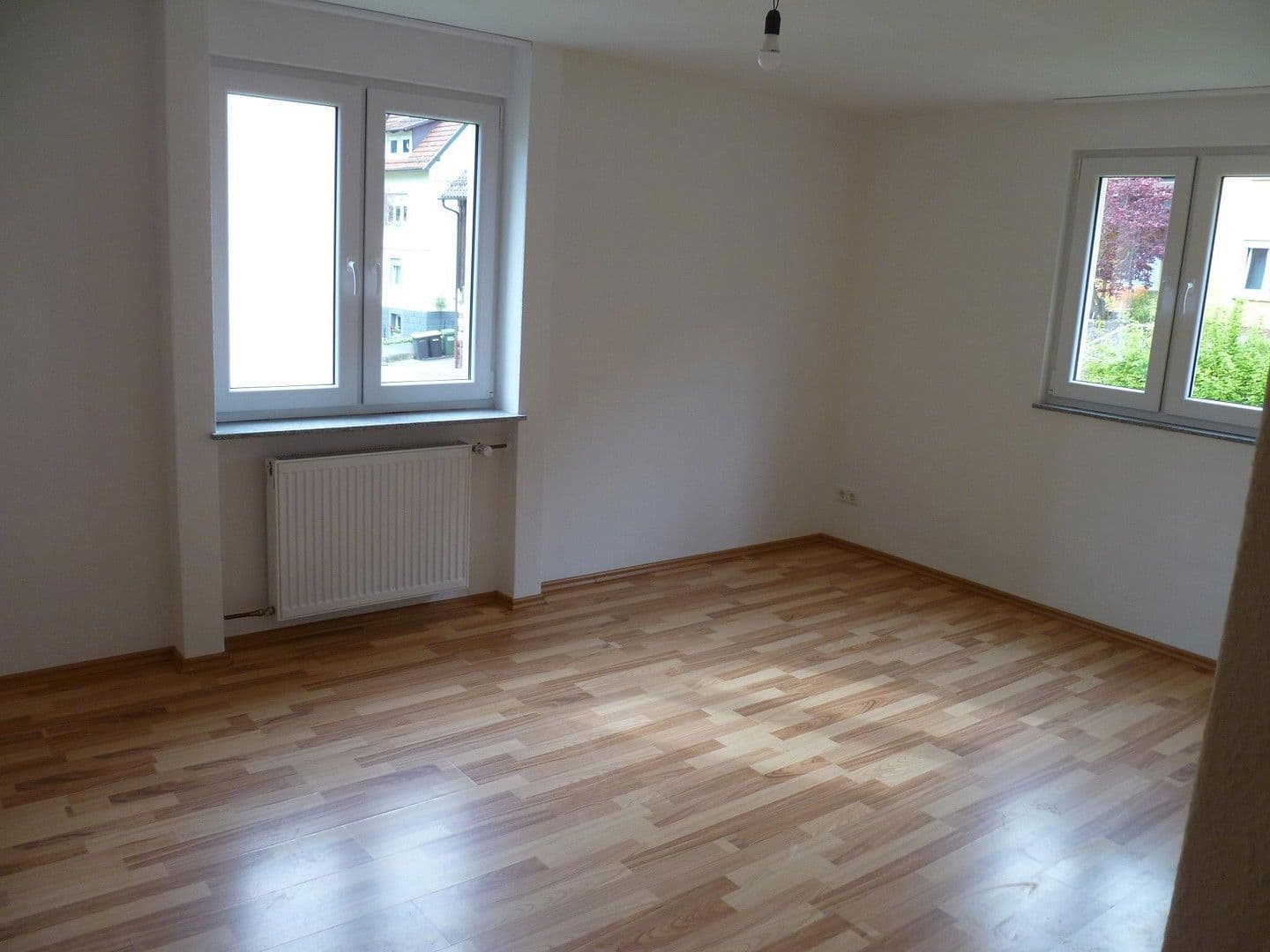 Pronájem bytu 3+1 68 m², Höfen an der Enz, Bádensko-Württembersko Pronájem bytu 3+1 68 m², Höfen an der Enz, Bádensko-Württembersko