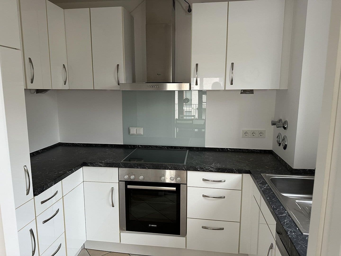 Pronájem bytu 3+1 80 m², Garching, Bavorsko Pronájem bytu 3+1 80 m², Garching, Bavorsko