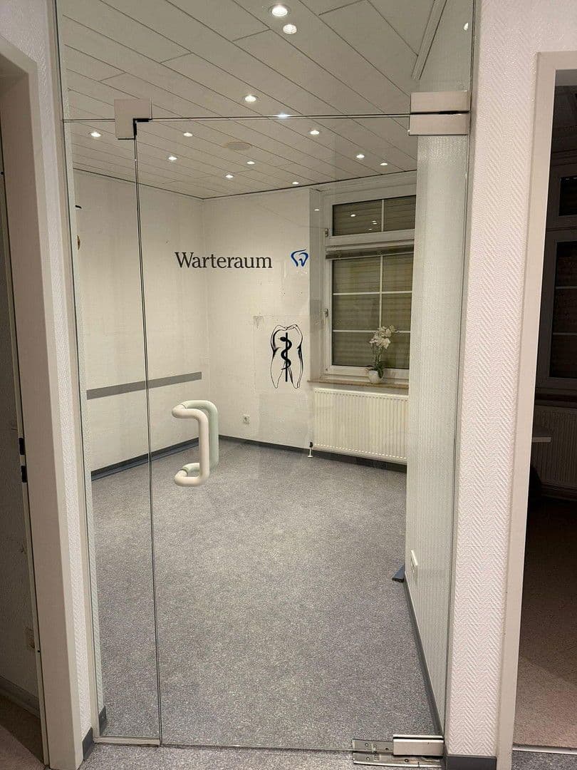 Pronájem kanceláře 110 m², Kurhausstrasse 101a, Herne, Severní Porýní-Vestfálsko Pronájem kanceláře 110 m², Kurhausstrasse 101a, Herne, Severní Porýní-Vestfálsko