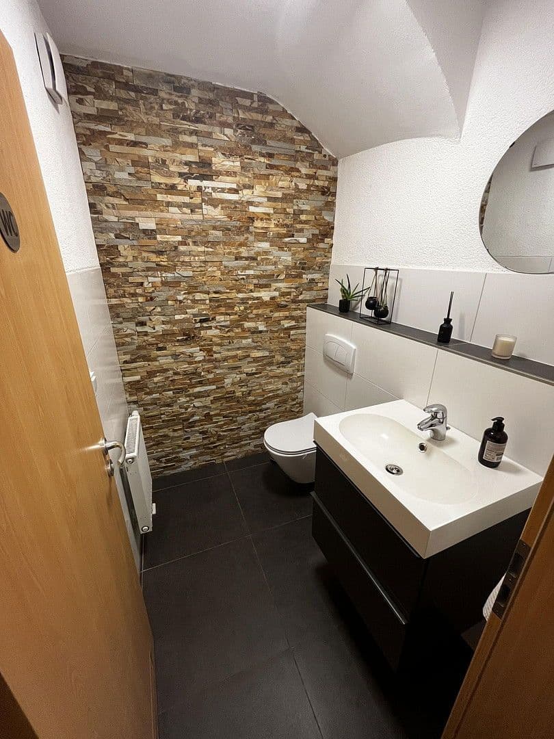 Prodej domu 142 m², pozemek 467 m², Naurath (Eifel), Porýní-Falc Prodej domu 142 m², pozemek 467 m², Naurath (Eifel), Porýní-Falc