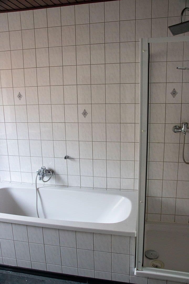 Pronájem bytu 6+1 108 m², Schützenstraße 4, Hof, Bavorsko Pronájem bytu 6+1 108 m², Schützenstraße 4, Hof, Bavorsko