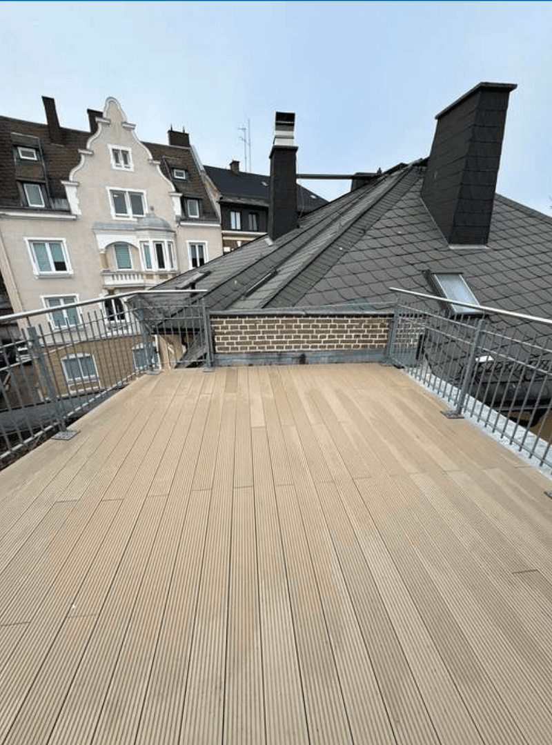 Pronájem bytu 6+1 108 m², Schützenstraße 4, Hof, Bavorsko Pronájem bytu 6+1 108 m², Schützenstraße 4, Hof, Bavorsko