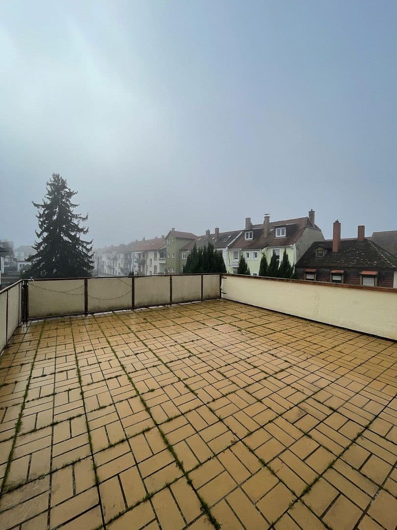 Pronájem bytu 2+1 105 m², Hindenburgerstr 96, Neustadt an der Weinstraße, Porýní-Falc Pronájem bytu 2+1 105 m², Hindenburgerstr 96, Neustadt an der Weinstraße, Porýní-Falc