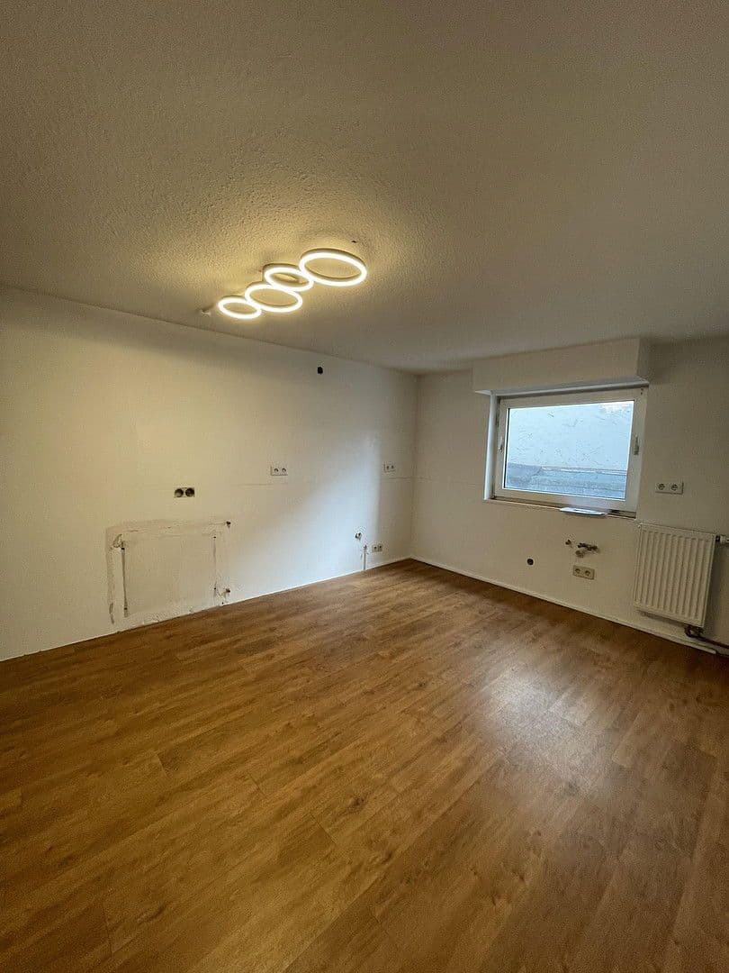 Pronájem bytu 4+1 116 m², Hindenburgerstr 96, Neustadt an der Weinstraße, Porýní-Falc Pronájem bytu 4+1 116 m², Hindenburgerstr 96, Neustadt an der Weinstraße, Porýní-Falc