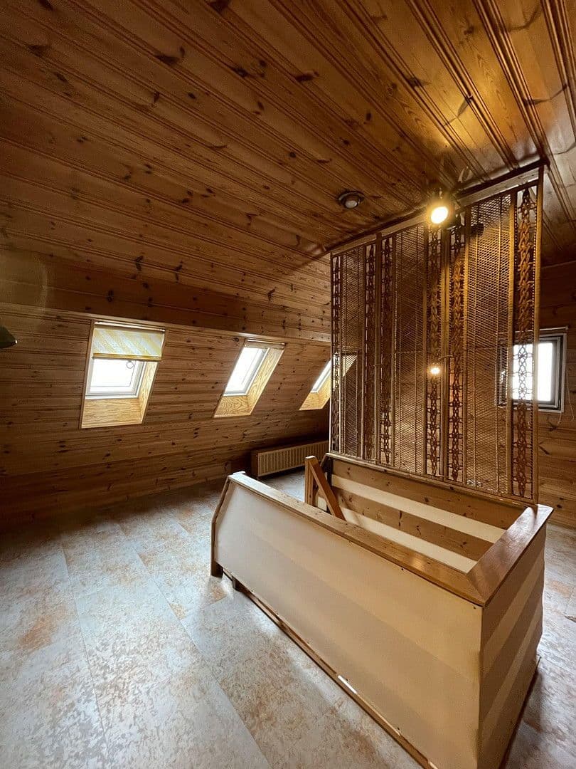 Pronájem bytu 4+1 116 m², Hindenburgerstr 96, Neustadt an der Weinstraße, Porýní-Falc Pronájem bytu 4+1 116 m², Hindenburgerstr 96, Neustadt an der Weinstraße, Porýní-Falc