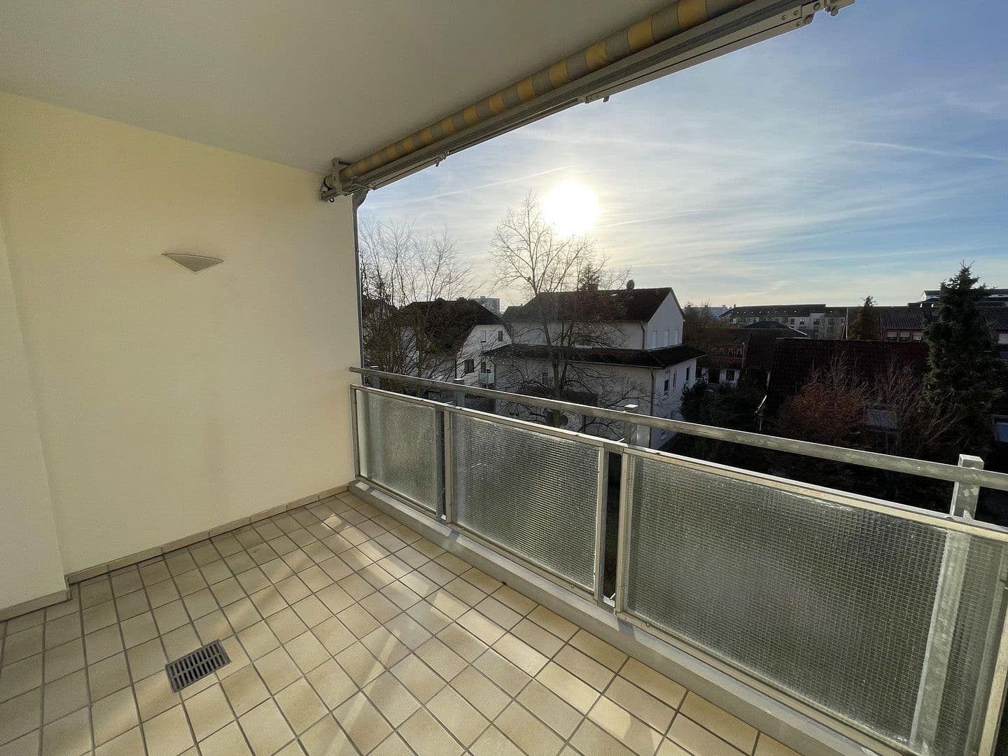 Prodej bytu 3+1 79 m², Mainz-Kastel, Hessen Prodej bytu 3+1 79 m², Mainz-Kastel, Hessen