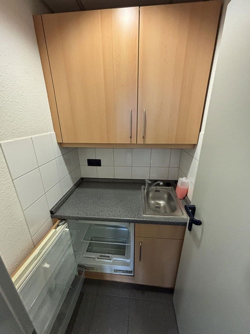 Pronájem kanceláře 200 m², Moselstr. 14, Neuss, Severní Porýní-Vestfálsko Pronájem kanceláře 200 m², Moselstr. 14, Neuss, Severní Porýní-Vestfálsko