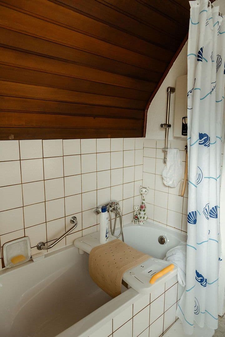 Prodej domu 102 m², pozemek 718 m², Oberstr. 35 / Hessenweg, Niederkassel, Severní Porýní-Vestfálsko Prodej domu 102 m², pozemek 718 m², Oberstr. 35 / Hessenweg, Niederkassel, Severní Porýní-Vestfálsko