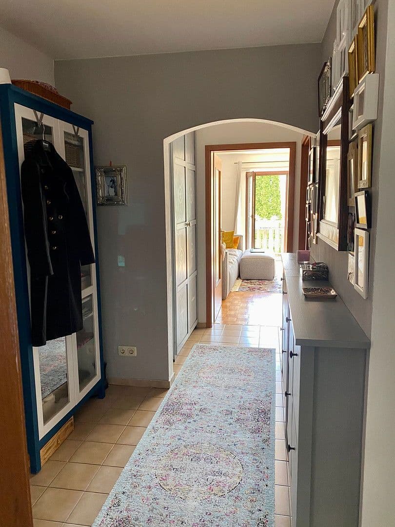 Pronájem bytu 2+1 55 m², Salierstrasse 4, München, Bavorsko Pronájem bytu 2+1 55 m², Salierstrasse 4, München, Bavorsko