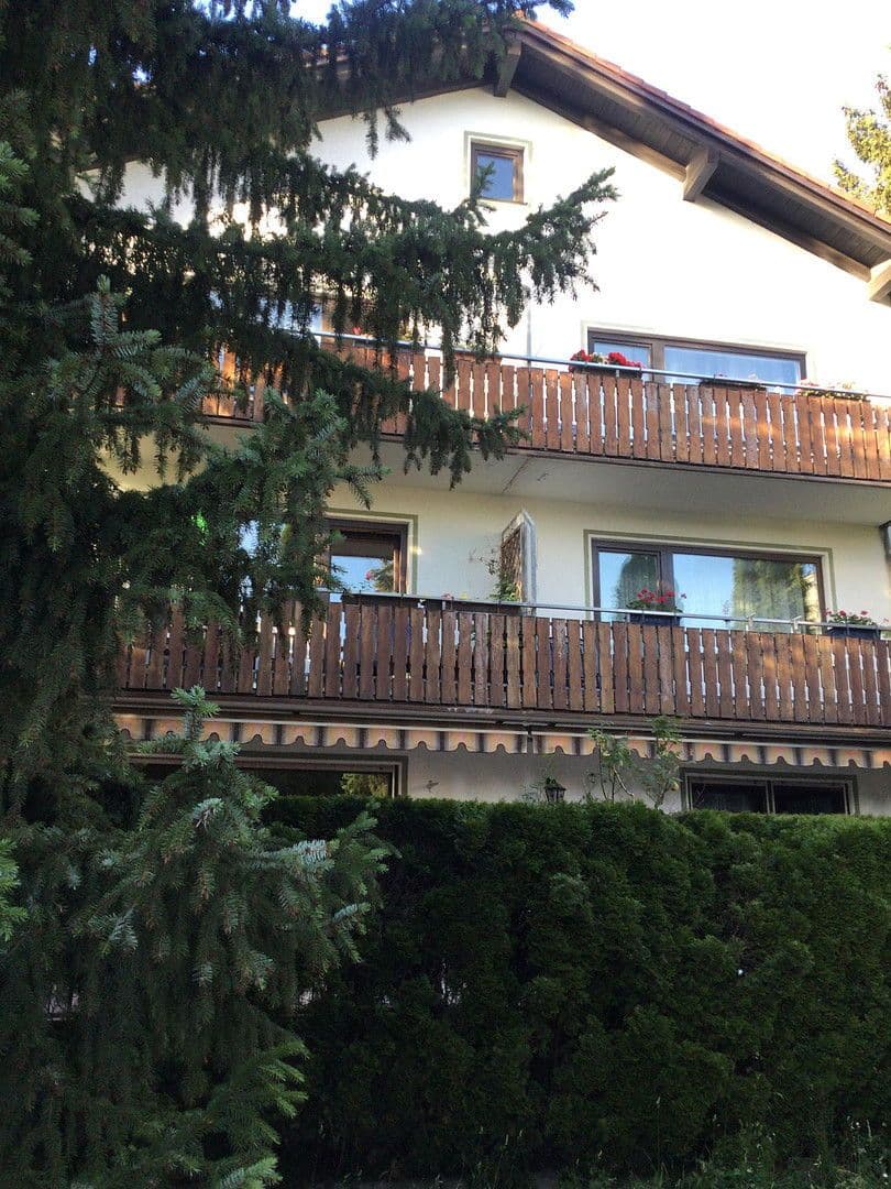 Pronájem bytu 2+1 55 m², Salierstrasse 4, München, Bavorsko Pronájem bytu 2+1 55 m², Salierstrasse 4, München, Bavorsko