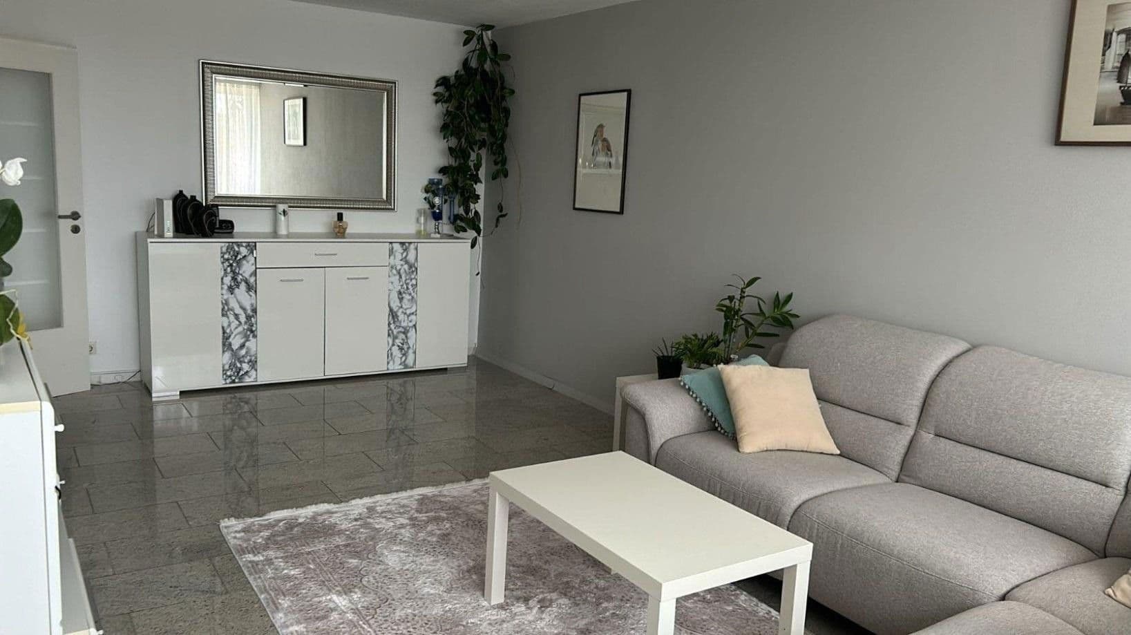 Pronájem bytu 3+kk 87 m², Stuttgart, Bádensko-Württembersko Pronájem bytu 3+kk 87 m², Stuttgart, Bádensko-Württembersko