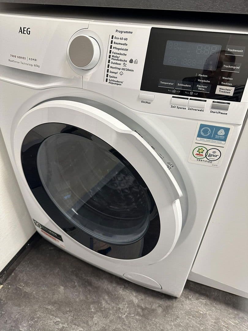 Pronájem bytu 2+1 71 m², Muenchen, Bavorsko Pronájem bytu 2+1 71 m², Muenchen, Bavorsko