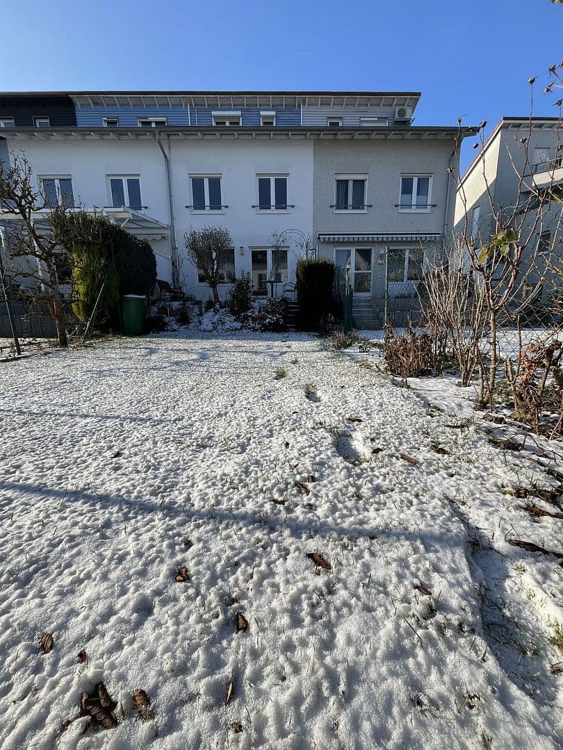 Prodej domu 153 m², pozemek 189 m², Karlsruhe, Bádensko-Württembersko Prodej domu 153 m², pozemek 189 m², Karlsruhe, Bádensko-Württembersko