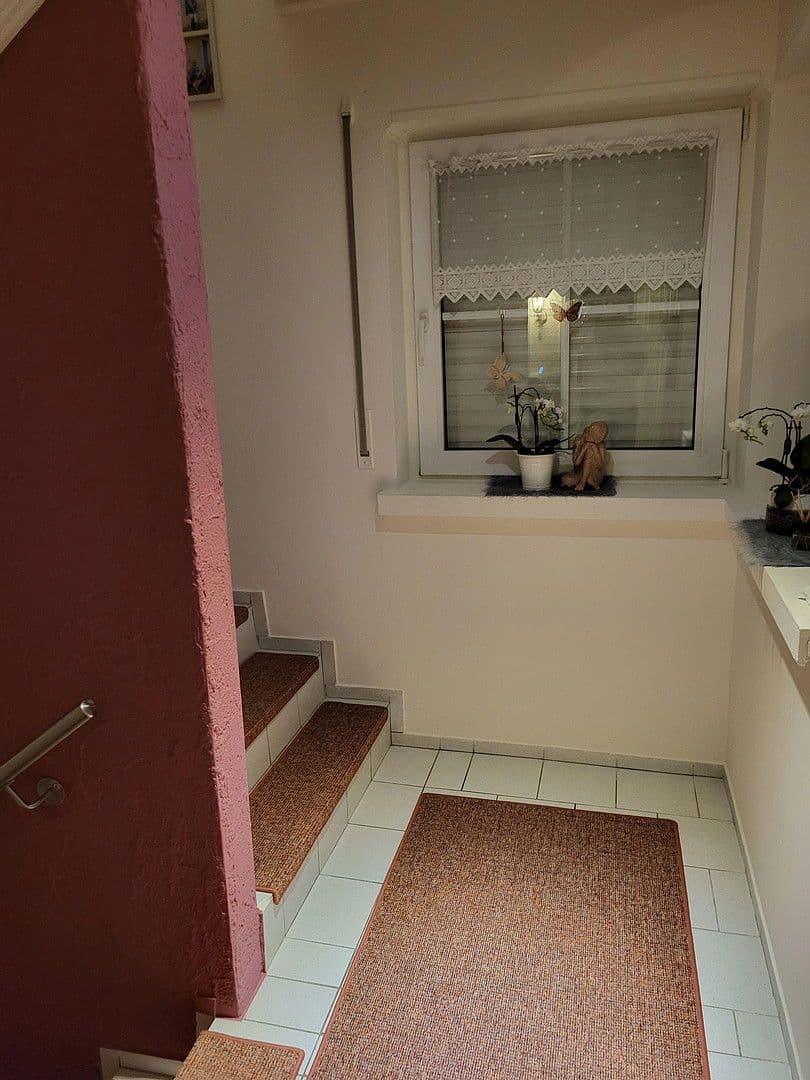 Prodej domu 180 m², pozemek 800 m², Seibelstr.21, Hösbach, Bavorsko Prodej domu 180 m², pozemek 800 m², Seibelstr.21, Hösbach, Bavorsko