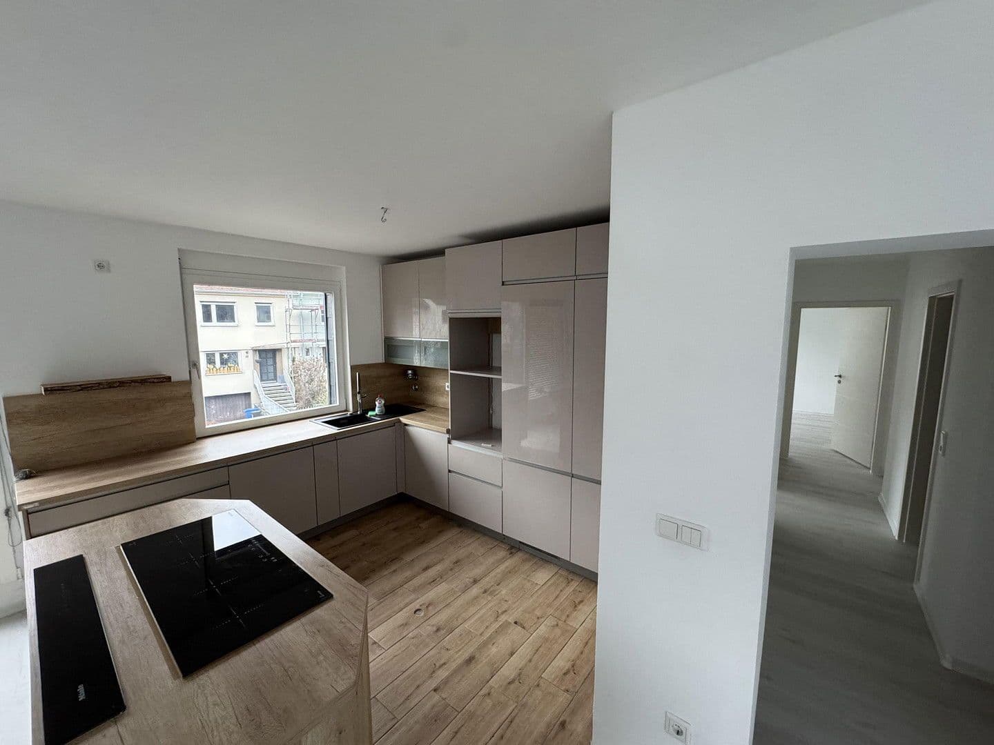 Pronájem bytu 4+1 110 m², Nürnberg (Mögeldorf), Bavorsko Pronájem bytu 4+1 110 m², Nürnberg (Mögeldorf), Bavorsko