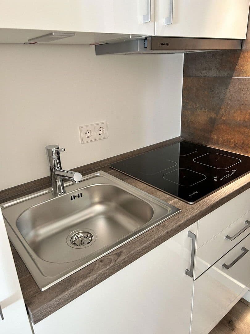 Pronájem bytu 1+1 37 m², Amalienbadstraße 37, Karlsruhe, Bádensko-Württembersko Pronájem bytu 1+1 37 m², Amalienbadstraße 37, Karlsruhe, Bádensko-Württembersko