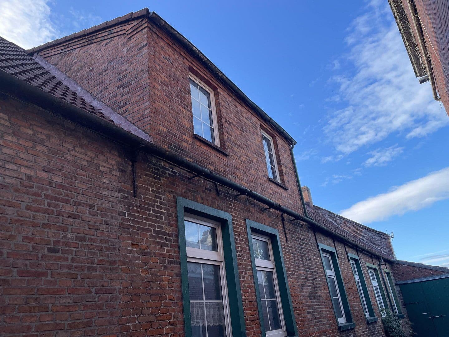 Prodej domu 750 m², pozemek 1.255 m², Hage, Dolní Sasko Prodej domu 750 m², pozemek 1.255 m², Hage, Dolní Sasko