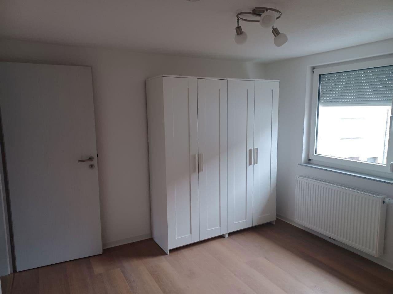 Pronájem bytu 4+1 86 m², Großbottwar, Bádensko-Württembersko Pronájem bytu 4+1 86 m², Großbottwar, Bádensko-Württembersko