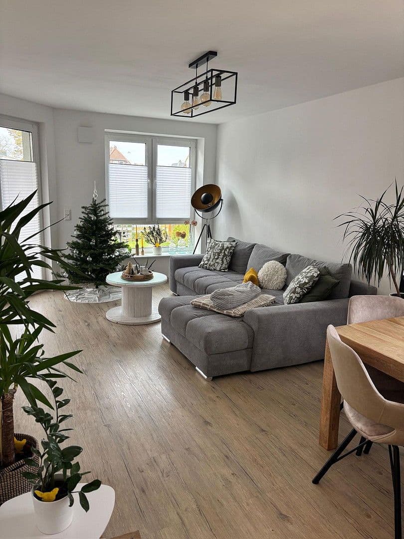 Pronájem bytu 3+1 82 m², Lüneburger Straße 89, Winsen (Luhe), Dolní Sasko Pronájem bytu 3+1 82 m², Lüneburger Straße 89, Winsen (Luhe), Dolní Sasko