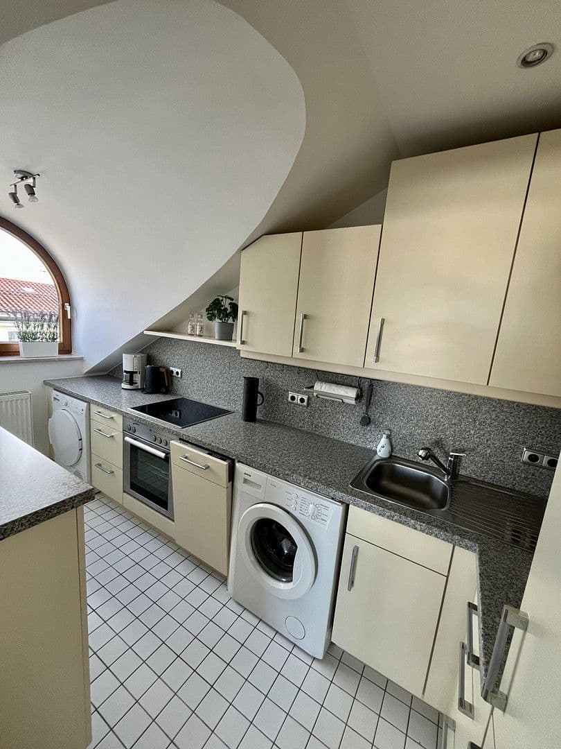 Prodej bytu 3+1 90 m², München, Bavorsko Prodej bytu 3+1 90 m², München, Bavorsko