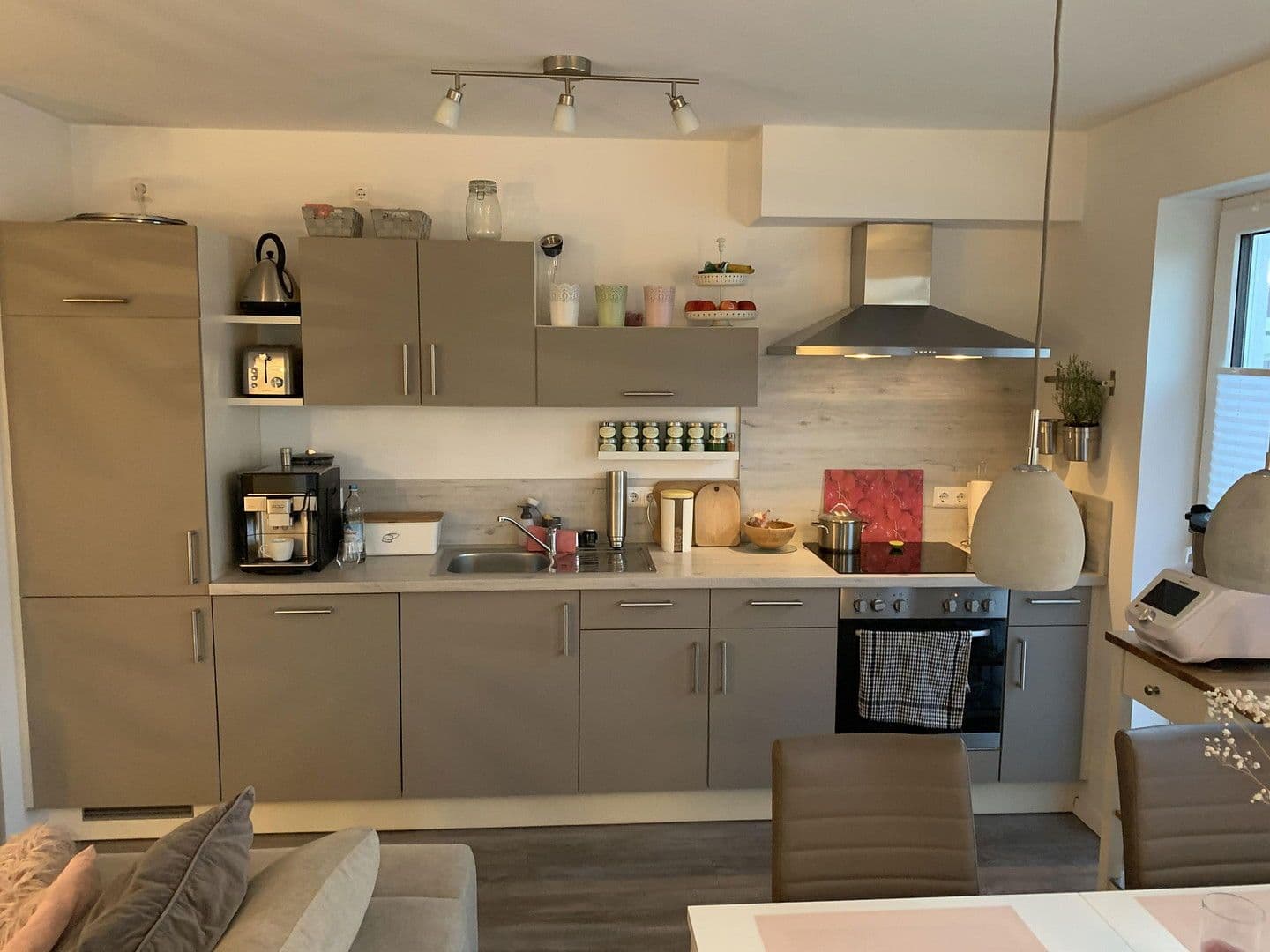 Prodej domu 206 m², pozemek 517 m², Elsenfeld, Bavorsko Prodej domu 206 m², pozemek 517 m², Elsenfeld, Bavorsko